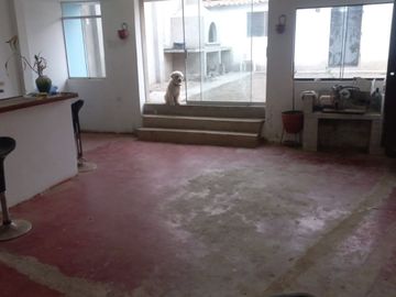 HUANCHACO  /CASA  DE 295M2 /AV. SAN JUAN / LAS LOMAS DE HUANCHACO. PRECIO DE OCASIÓN!!!