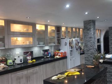 HUANCHACO  /CASA  DE 295M2 /AV. SAN JUAN / LAS LOMAS DE HUANCHACO. PRECIO DE OCASIÓN!!!