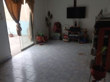 HUANCHACO  /CASA  DE 295M2 /AV. SAN JUAN / LAS LOMAS DE HUANCHACO. PRECIO DE OCASIÓN!!!