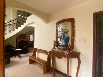 4 Bedroom House & Lot For Sale near the beachfront in Iloilo