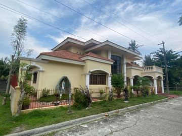 4 Bedroom House & Lot For Sale near the beachfront in Iloilo