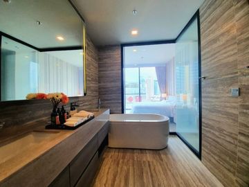 Sale with Tenant Celes Asoke Condo