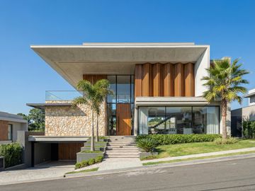 Casa en Venta en JARDINES UNIVERSIDAD Hermosa Cocina y Vestidores Amplios