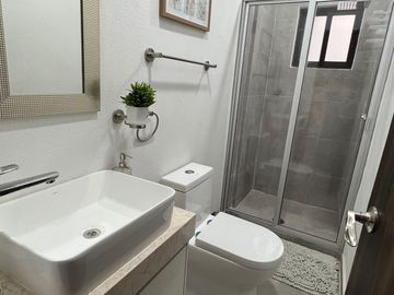 Venta de Departamento Nuevo Sin Muebles de 2 Recámaras y 2 Baños Completos - Jardines de Virginia.