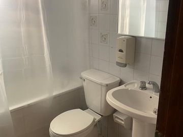 Venta amplia casa Quebrada de Macul - Peñalolén