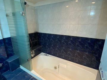 Venta amplia casa Quebrada de Macul - Peñalolén