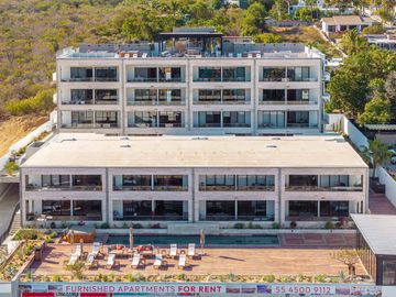 Departamento con roof común con vista al mar, alberca, jacuzzi y gym, en venta, Corredor Turístico, San José del Cabo.
