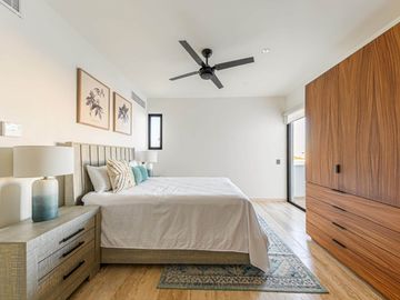 Departamento con roof común con vista al mar, alberca, jacuzzi y gym, en venta, Corredor Turístico, San José del Cabo.