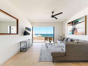 Departamento con roof común con vista al mar, alberca, jacuzzi y gym, en venta, Corredor Turístico, San José del Cabo.