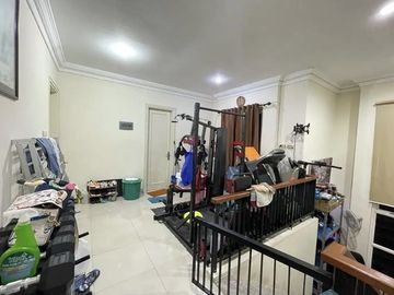 Rumah dengan Private Pool di Alam Galaxy dekat Graha Natura & Citraland Surabaya Barat