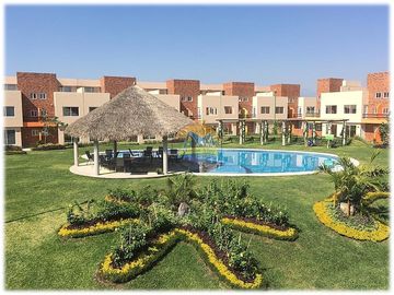 Casas con alberca y roof garden, excelentes acabados