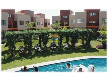 Casas con alberca y roof garden, excelentes acabados