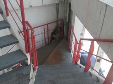 Edificio ubicado en la segunda avenida de mayor circulación en Texcoco