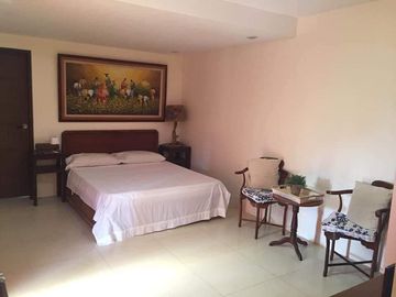 KYU - FOR SALE: 6 Bedroom House in Calatagan, Batangas