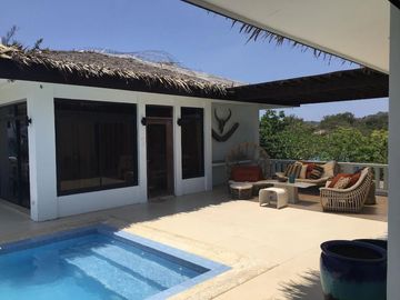 KYU - FOR SALE: 6 Bedroom House in Calatagan, Batangas