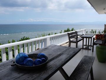 KYU - FOR SALE: 6 Bedroom House in Calatagan, Batangas