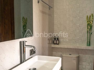 Charming New 2 Bedroom Villa in Kerobokan, A Blend of Modern Living and Prime Location