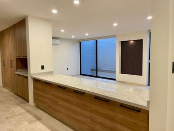 CASA EN VENTA EN PRIVADA EN SAN ANGEL V