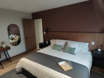 DEPARTAMENTO CON ENORME BALCON EN DEL VALLE CENTRO