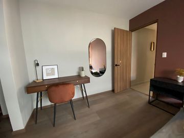DEPARTAMENTO CON ENORME BALCON EN DEL VALLE CENTRO