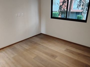DEPARTAMENTO CON ENORME BALCON EN DEL VALLE CENTRO