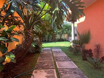 $3,350,000 Lomas de Cuernavaca, Recámaras, Alberca, Jacuzzi, Lomas de Cuernavaca, Temixco, Morelos