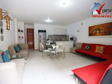 BELLO DEPARTAMENTO EN PRIMER PISO TIPO CASITA 6TA FILA, CON CONCHERA DE 1 DORMITORIO MODERNO, IMPECABLE ACOGEDOR