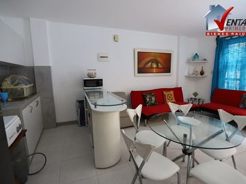 BELLO DEPARTAMENTO EN PRIMER PISO TIPO CASITA 6TA FILA, CON CONCHERA DE 1 DORMITORIO MODERNO, IMPECABLE ACOGEDOR