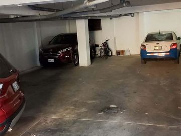 VENTA DE DEPARTAMENTO DE ESTRENO CON AIRES Y COCHERA EN SANTIAGO DE SURCO