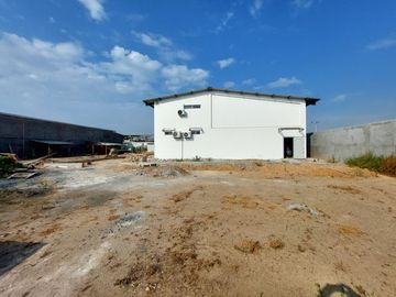 Venta Fabrica de Snacks de Estreno 2000 m² Terreno y 300 m² Bodega