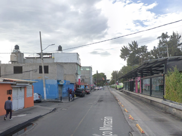 CASA EN CALLE FRANCISCO MORAZAN, GUSTAVO A. MADERO, CDMX CLV/.