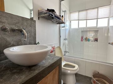 VENTA CASA EN PRIVADA SAN JERONIMO CON ALBERCA PRIVADA