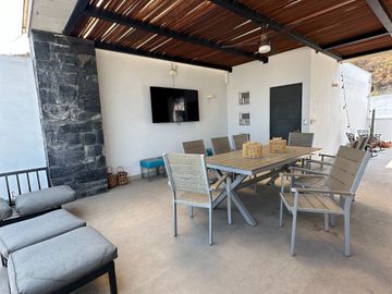 VENTA CASA EN PRIVADA SAN JERONIMO CON ALBERCA PRIVADA