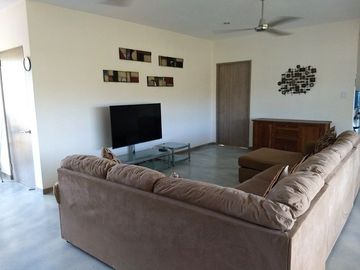 CASA DE CAMPO CON AMPLIO TERRENO EN SAN CARLOS