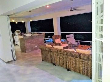 CASA DE CAMPO CON AMPLIO TERRENO EN SAN CARLOS