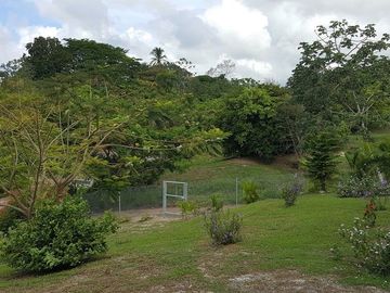 CASA DE CAMPO CON AMPLIO TERRENO EN SAN CARLOS