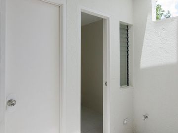 For Sale: 5 Bedroom Townhouse in Fairview Quezon City