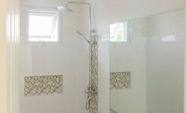 For Sale: 5 Bedroom Townhouse in Fairview Quezon City