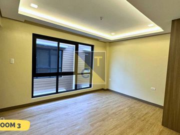 3 Storey Townhouse for sale in Teacher Village Diliman Quezon City