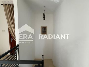 Rumah Hook Dijual di Bintaro Sektor 9, Cluster Oriana Permata