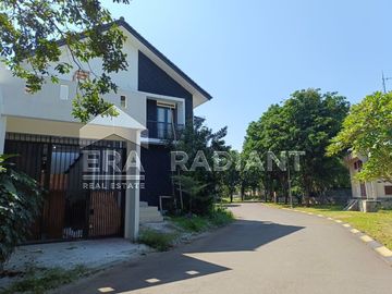 Rumah Hook Dijual di Bintaro Sektor 9, Cluster Oriana Permata