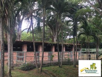 Venta Casa Finca Santa fe de antioquia ,sector pan gordito.