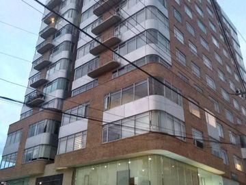 Departamento en edificio RIVERSIDE