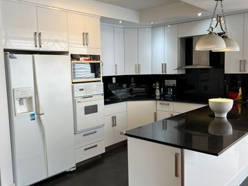 Departamento en edificio RIVERSIDE