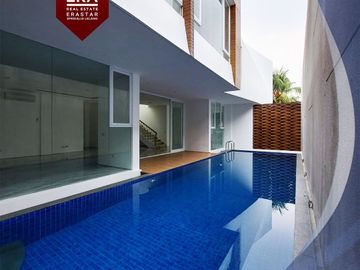 Rumah Pondok Indah, Jl. Niaga Hijau X, Jakarta Selatan