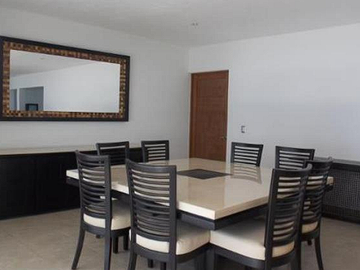 VENTA DE BONITA Y AMPLIA CASA EN CUMBRES DEL LAGO, JURIQUILLA, QUERÉTARO