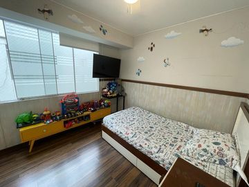 Surco Amplio Duplex de Lujo en Venta en Exclusiva Zona - Urb. Chama