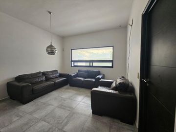 Casa en Venta San Jeronimo, en fraccionamiento privado.