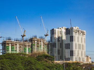 METRO MANILA High End Condo Modern Minimialist Condo near Hotel Mall Resturants and Airport Hospital School Office  HIGH END BUT AFFORDABLE CONDO IN S