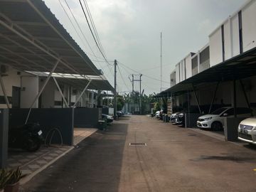 Rumah Siap Huni Dalam Cluster Dekat Tol Sawangan Posisi Hook